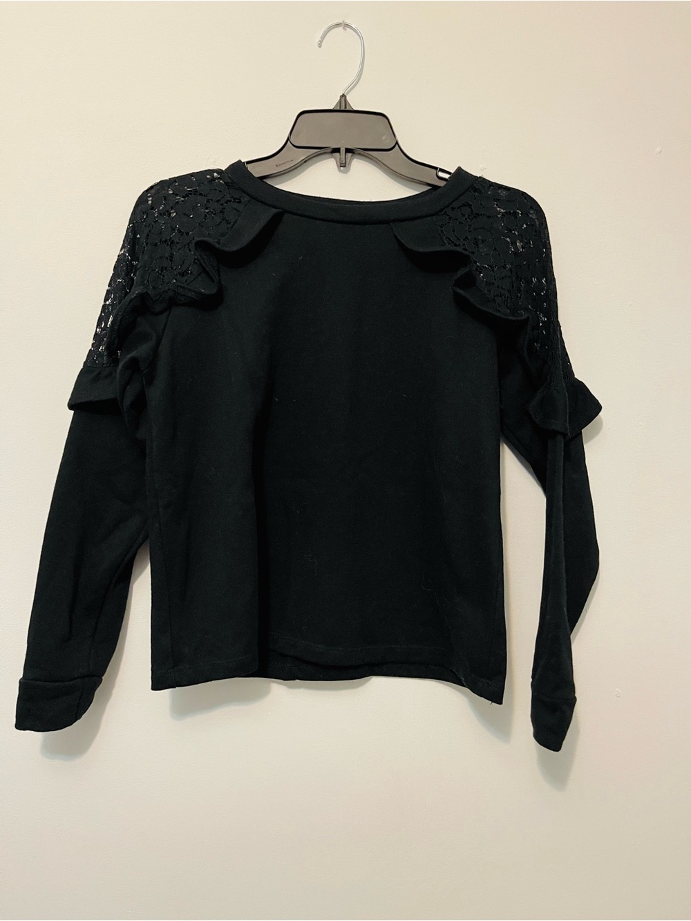 one clothing Black Lace-Shoulder Ruffle Long-Sleeve Top